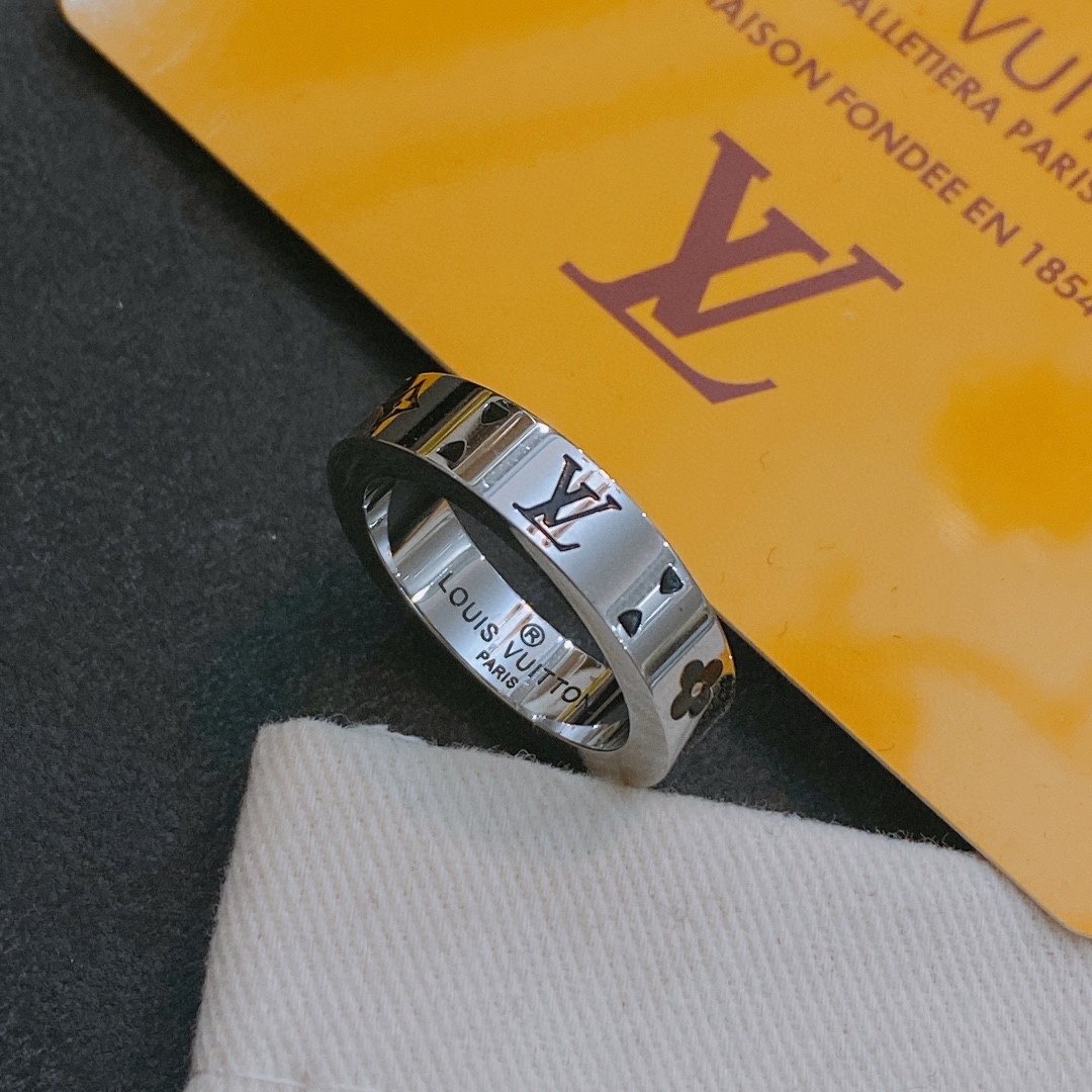 Louis Vuitton Ring