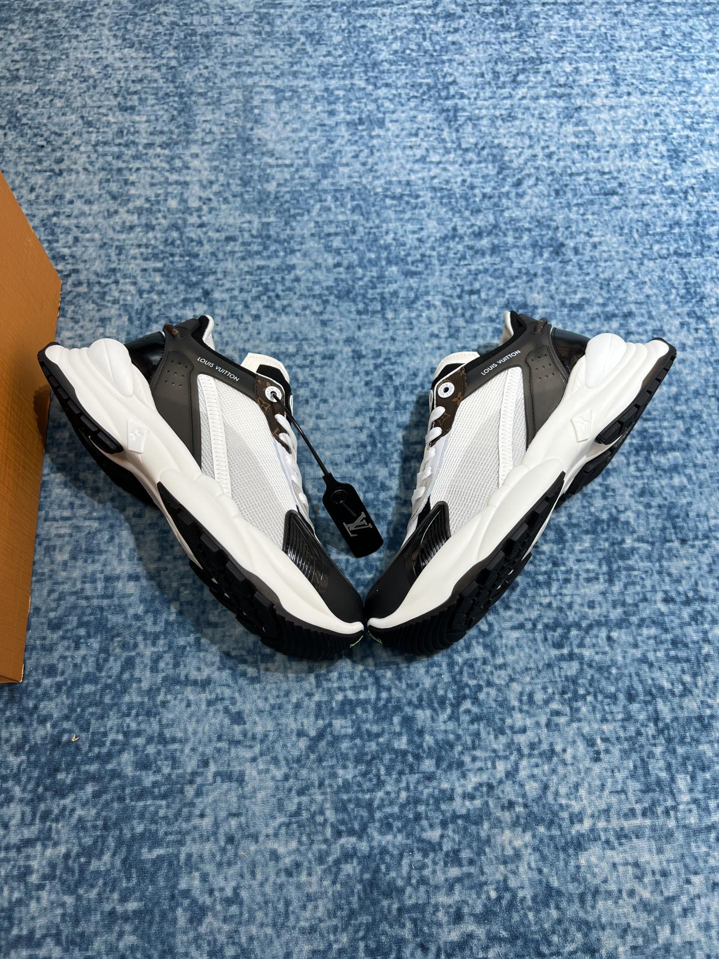 Louis Vuitton Run 55 Sneaker Black For Men