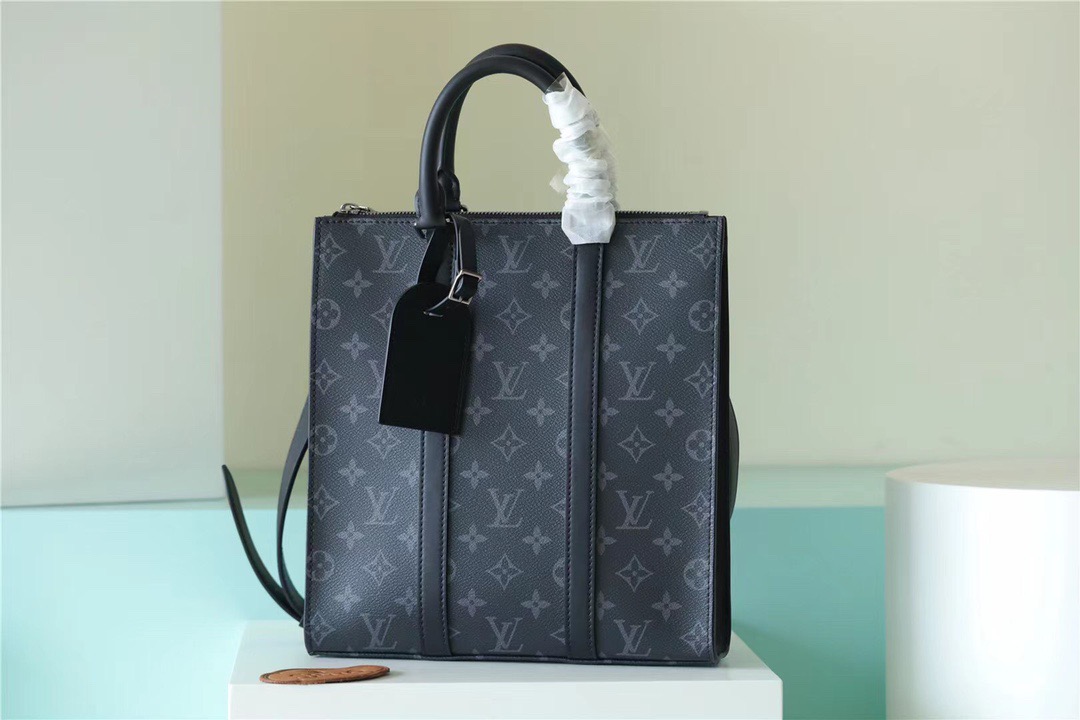 Louis Vuitton Sac Plat Cross Monogram Eclipse Reverse Canvas For Men, Men’s Bags, Shoulder And Crossbody Bags 11.2in/28.5cm