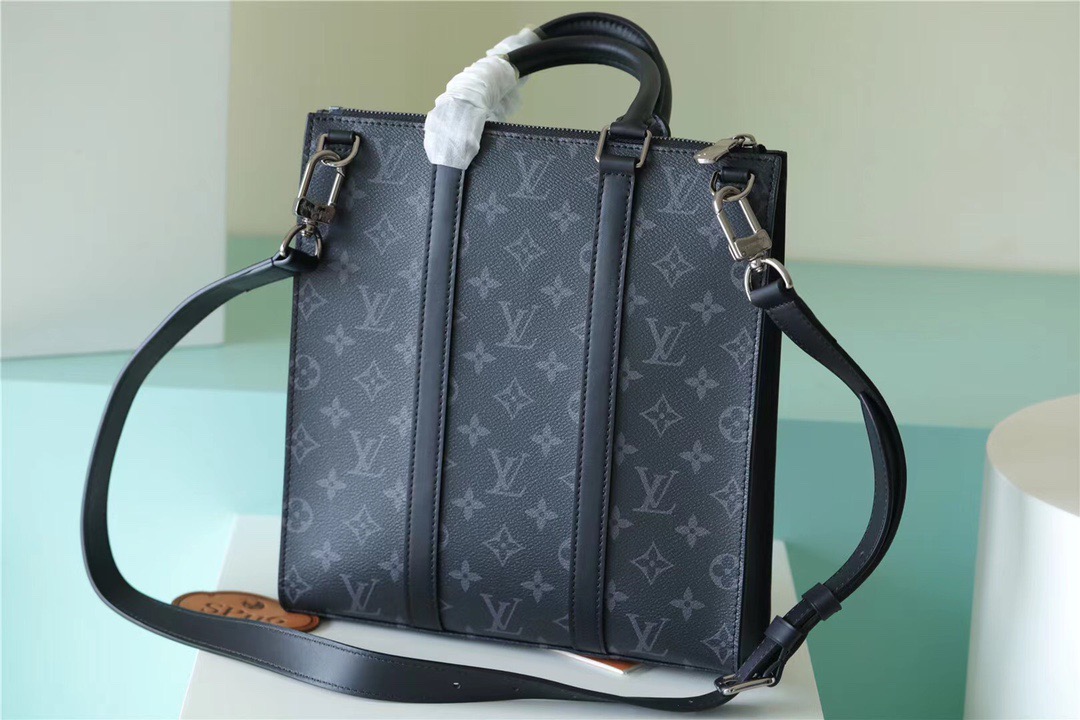 Louis Vuitton Sac Plat Cross Monogram Eclipse Reverse Canvas For Men, Men’s Bags, Shoulder And Crossbody Bags 11.2in/28.5cm