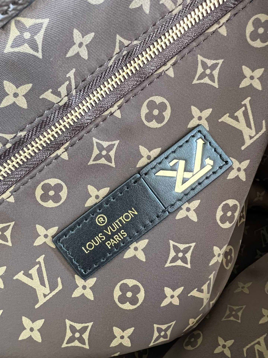 Louis Vuitton Sac Plat Tote Bag White For Women, Women’s Handbags, Shoulder Bags And Crossbody Bags 13.8in/35cm LV