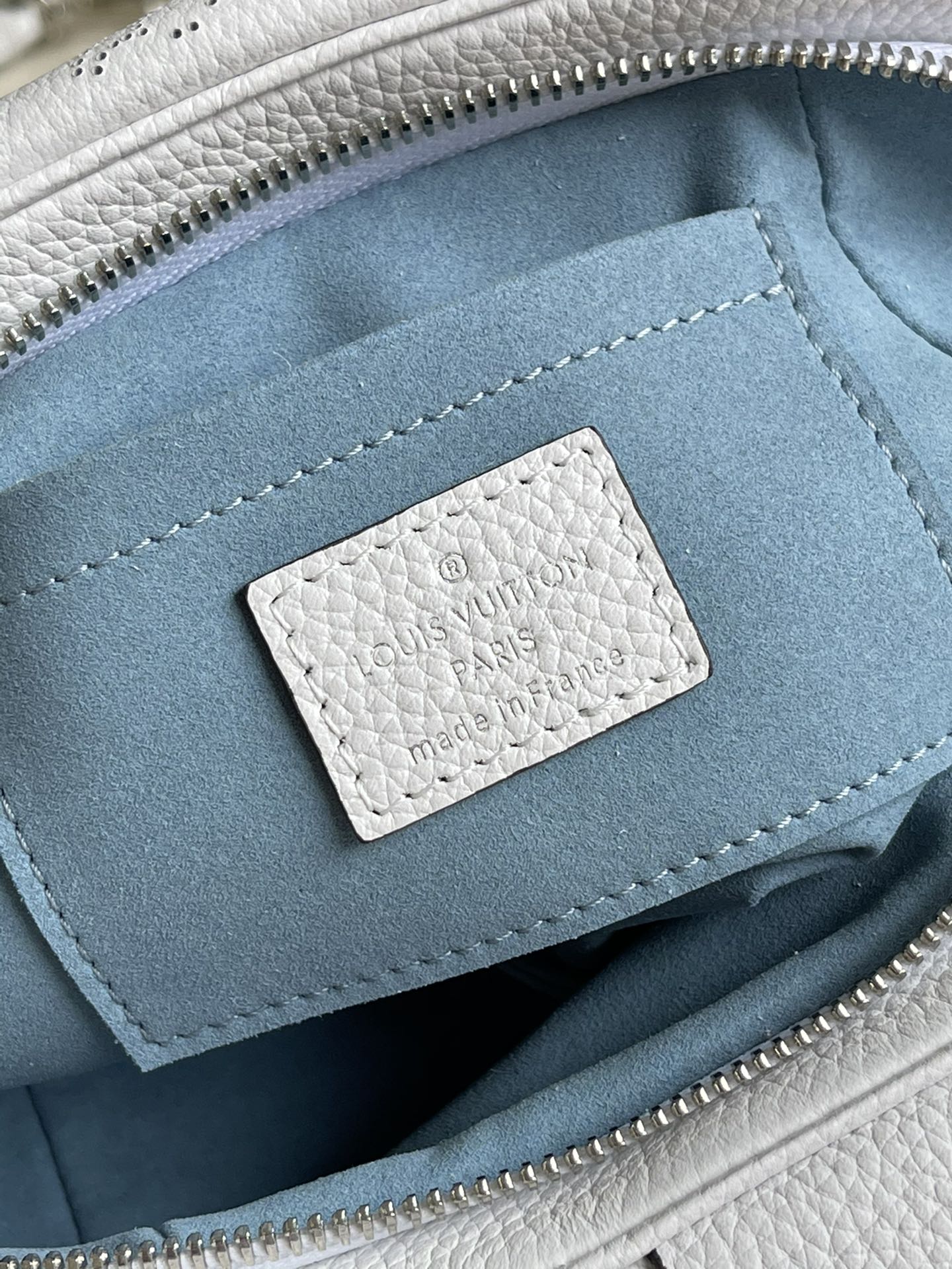 Louis Vuitton Scala Mini Pouch Mahina Gradient Blue For Women, Women’s Bags, Shoulder And Crossbody Bags 9.1in/23cm