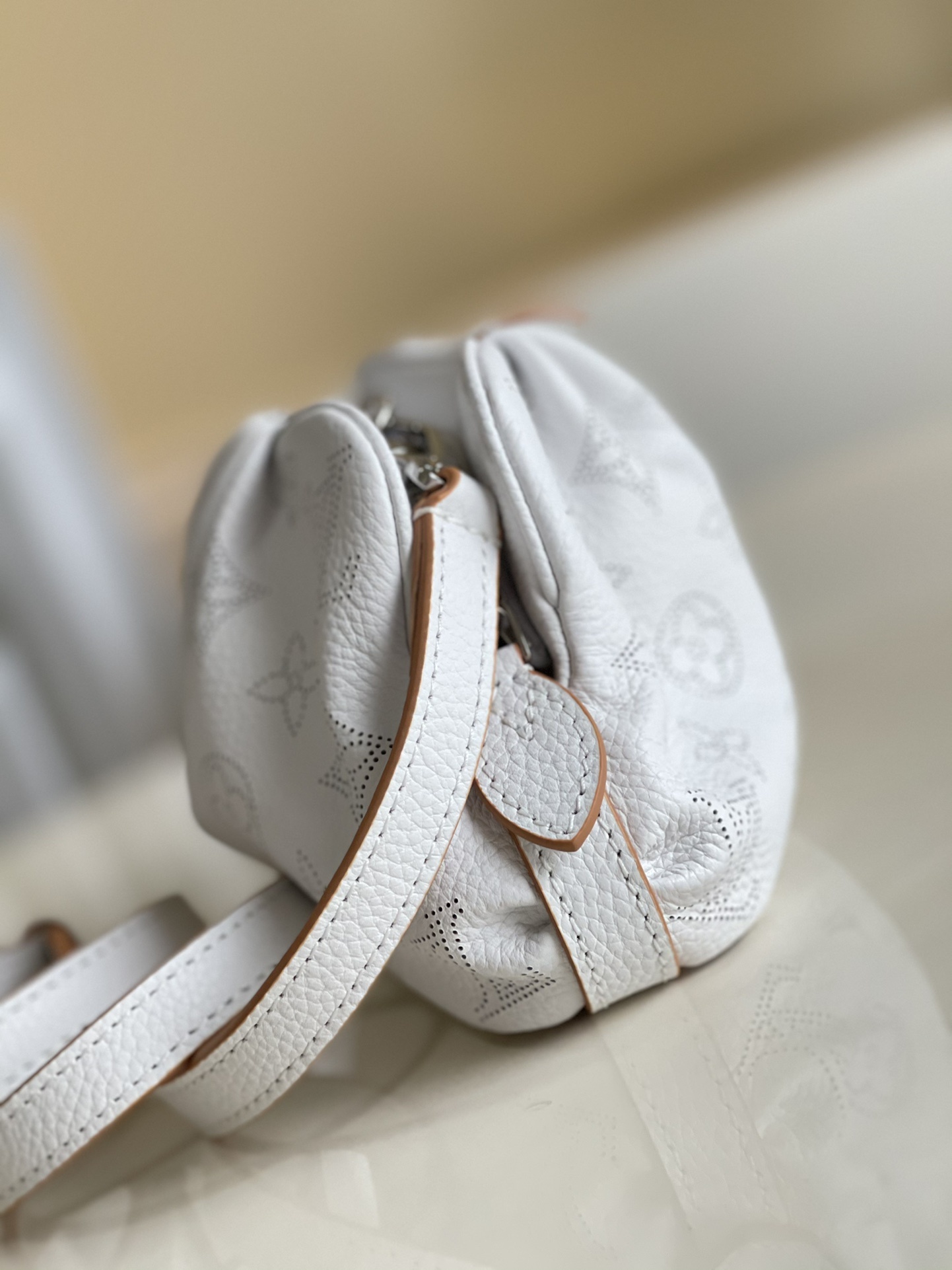Louis Vuitton Scala Mini Pouch White For Women, Women’s Handbags, Shoulder And Crossbody Bags 9.1in/23cm