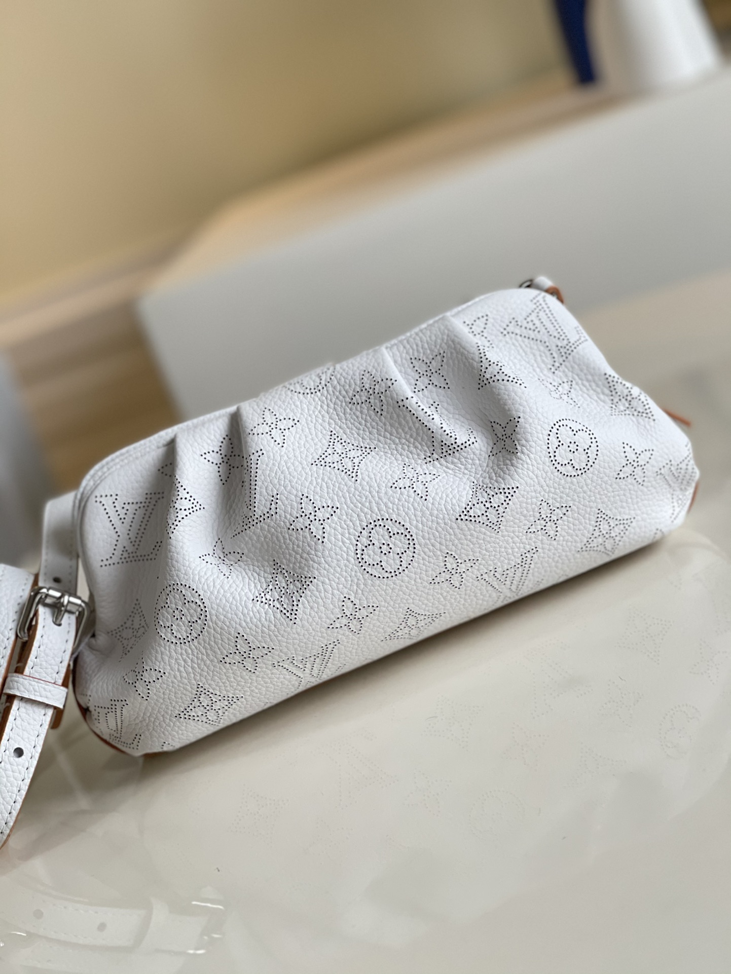 Louis Vuitton Scala Mini Pouch White For Women, Women’s Handbags, Shoulder And Crossbody Bags 9.1in/23cm