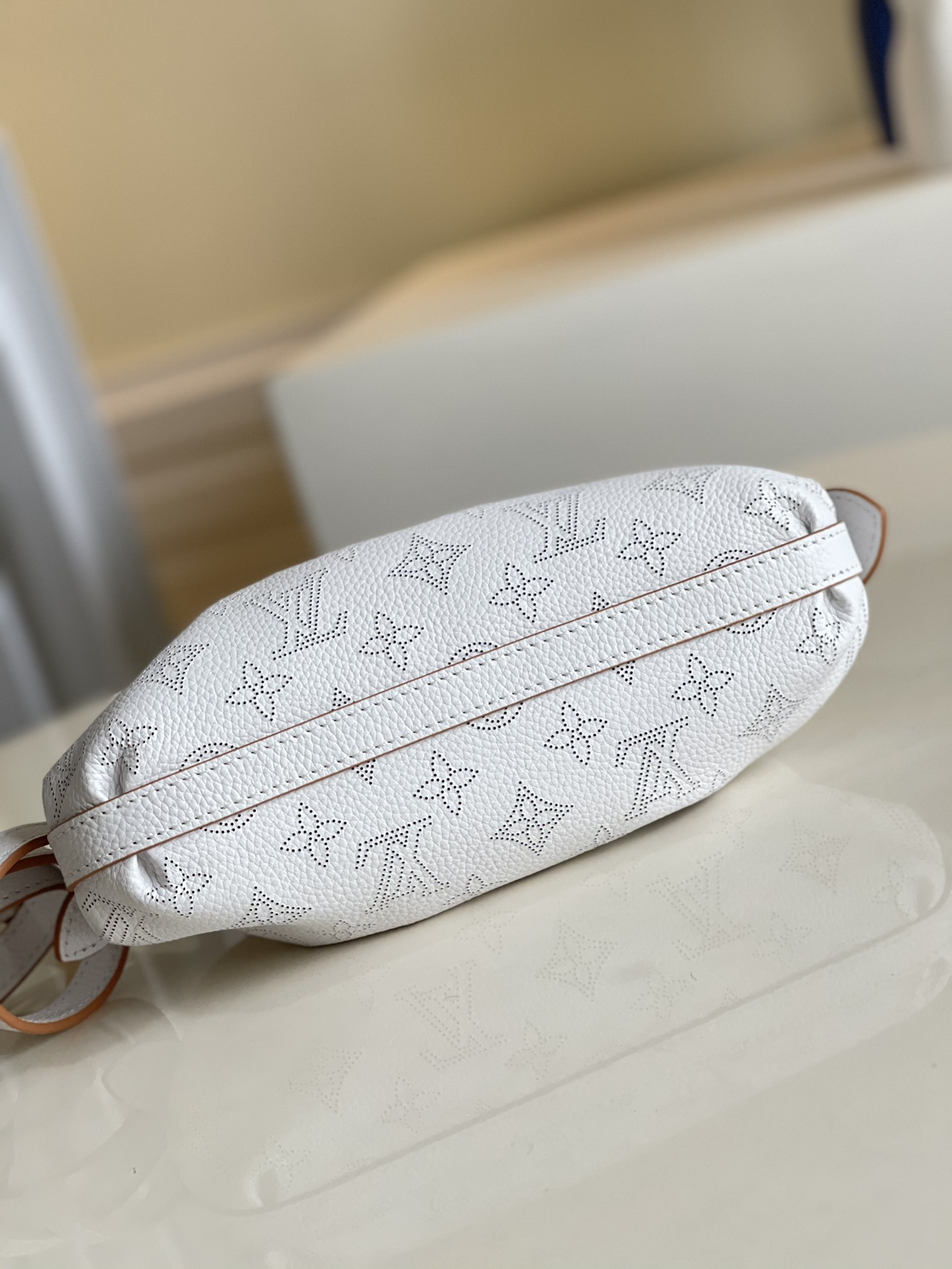 Louis Vuitton Scala Mini Pouch White For Women, Women’s Handbags, Shoulder And Crossbody Bags 9.1in/23cm