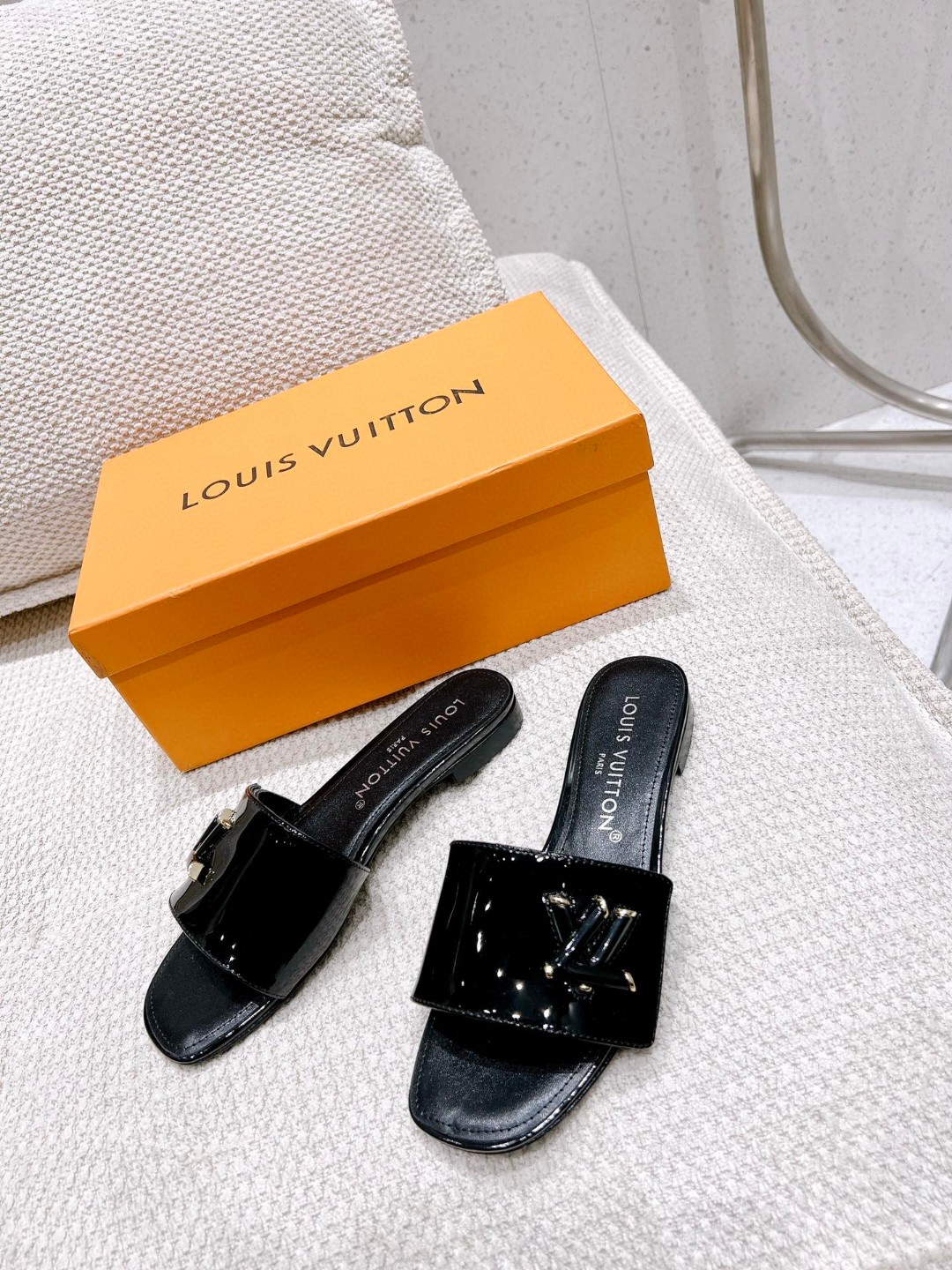Louis Vuitton Shake Flat Mule Black For Women