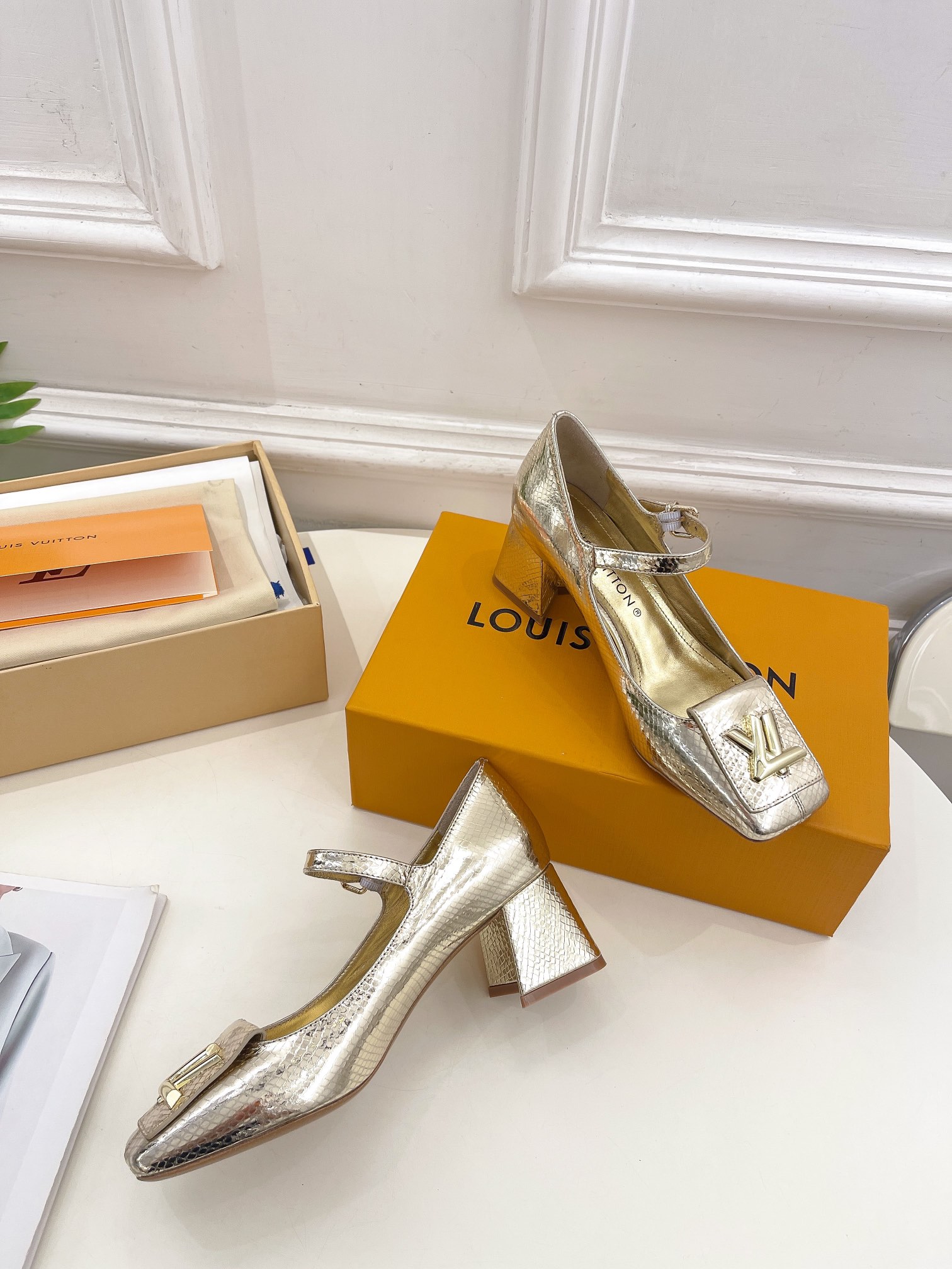 Louis Vuitton Shake Pump Gold For Women 5.5 cm / 2.2-inch