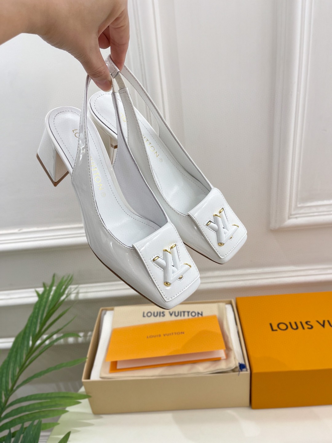 Louis Vuitton Shake Slingback Pump White For Women 1AB0UL