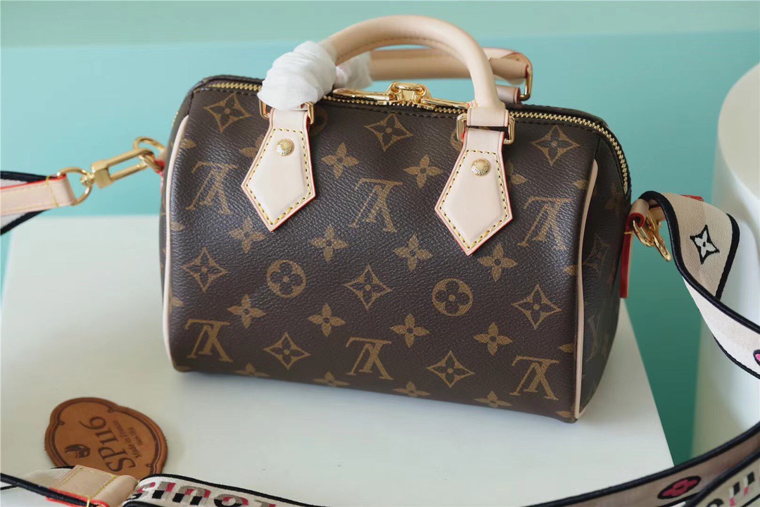 Louis Vuitton Speedy Bandouliere 20 Monogram Canvas Black For Women, Women’s Handbags, Shoulder And Crossbody Bags 20cm/7.9in
