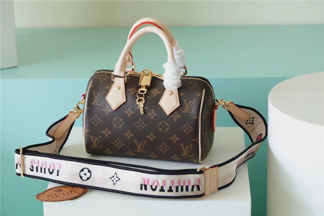Louis Vuitton Speedy Bandouliere 20 Monogram Canvas Black For Women, Women’s Handbags, Shoulder And Crossbody Bags 20cm/7.9in