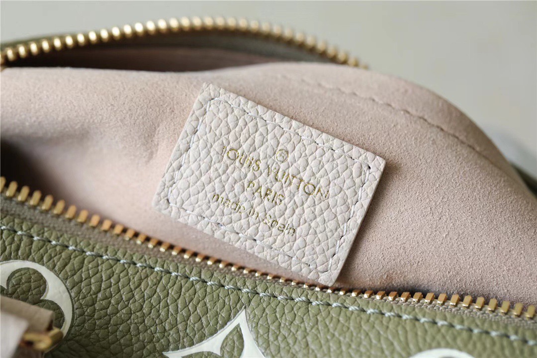 Louis Vuitton Speedy Bandouliere 20 PM Monogram Empreinte Khaki Green / Beige / CreamFor Women, Women’s Handbags, Shoulder And Crossbody Bags 20.5cm/8.1in
