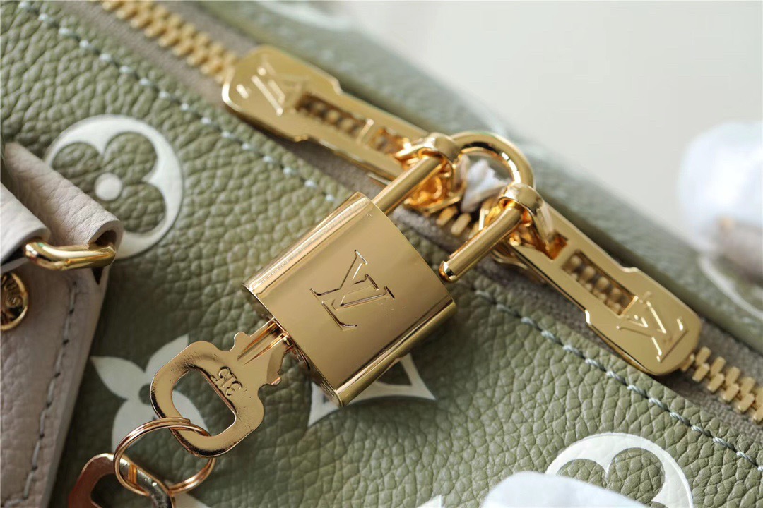 Louis Vuitton Speedy Bandouliere 20 PM Monogram Empreinte Khaki Green / Beige / CreamFor Women, Women’s Handbags, Shoulder And Crossbody Bags 20.5cm/8.1in