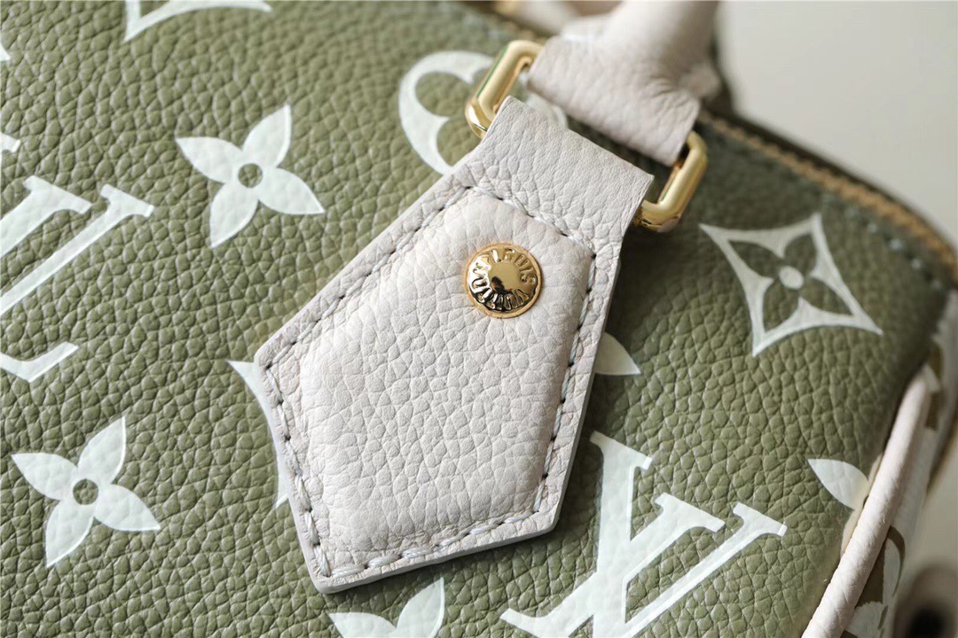 Louis Vuitton Speedy Bandouliere 20 PM Monogram Empreinte Khaki Green / Beige / CreamFor Women, Women’s Handbags, Shoulder And Crossbody Bags 20.5cm/8.1in