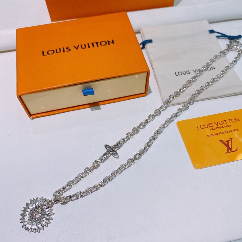 Louis Vuitton Star Necklace Silver For Women