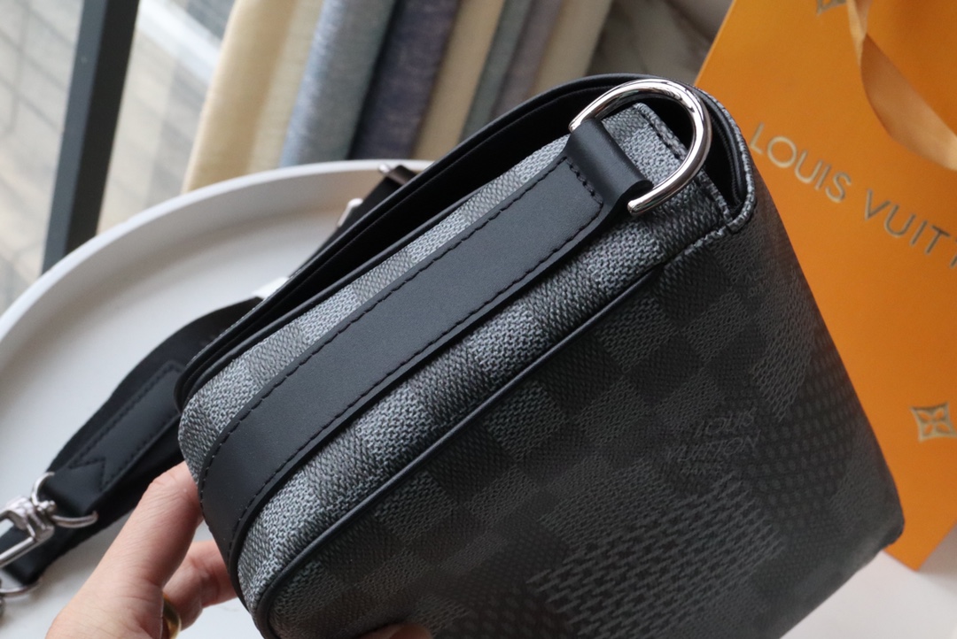 Louis Vuitton Studio Messenger Damier Graphite Gray For Men, Men’s Bags, Shoulder And Crossbody Bags 9.3in/25.3cm