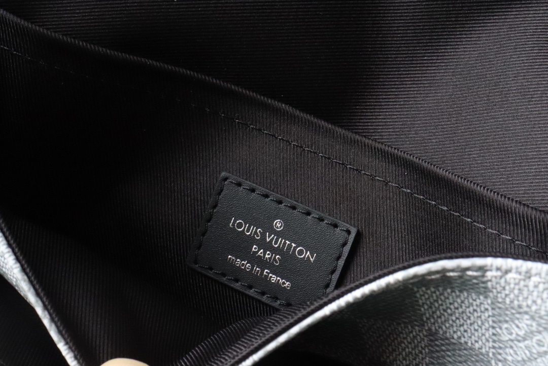 Louis Vuitton Studio Messenger Damier Graphite Gray For Men, Men’s Bags, Shoulder And Crossbody Bags 9.3in/25.3cm