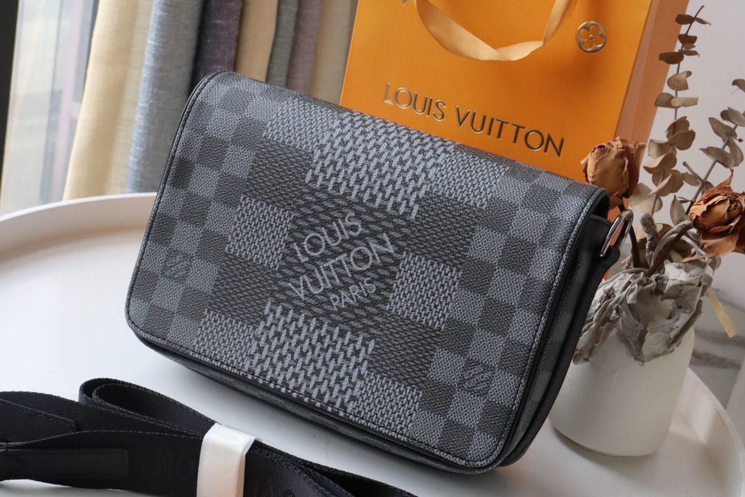 Louis Vuitton Studio Messenger Damier Graphite Gray For Men, Men’s Bags, Shoulder And Crossbody Bags 9.3in/25.3cm