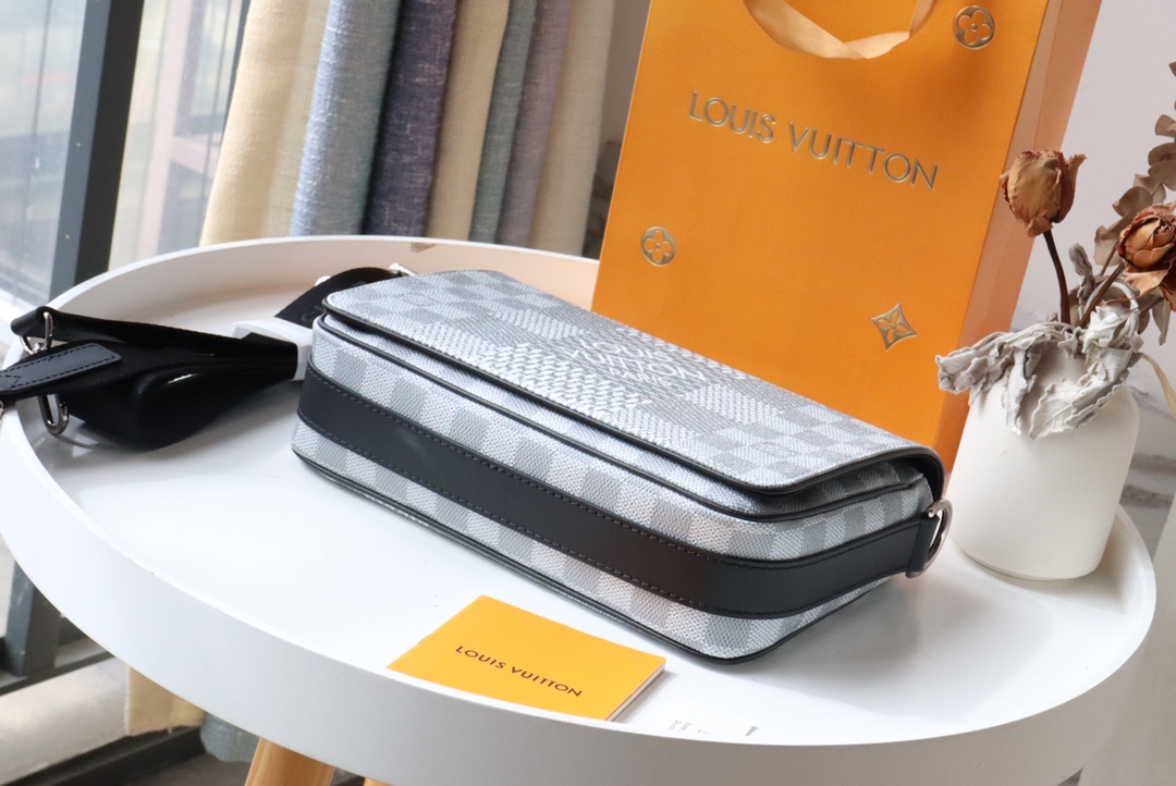 Louis Vuitton Studio Messenger Damier Graphite Plaster For Men, Men’s Bags, Shoulder And Crossbody Bags 9.3in/25.3cm