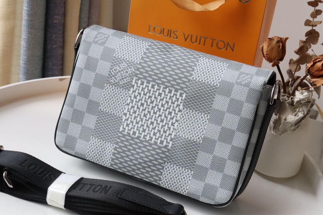 Louis Vuitton Studio Messenger Damier Graphite Plaster For Men, Men’s Bags, Shoulder And Crossbody Bags 9.3in/25.3cm