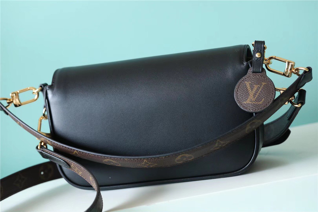 Louis Vuitton Swing Monogram Black For Women, Women’s Handbags, Shoulder And Crossbody Bags 24cm/9.4in