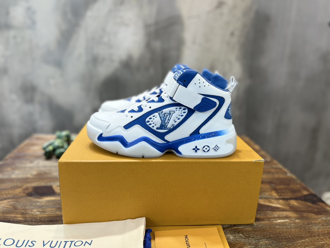Louis Vuitton The LV Trainer 2 Sneaker Blue For Men