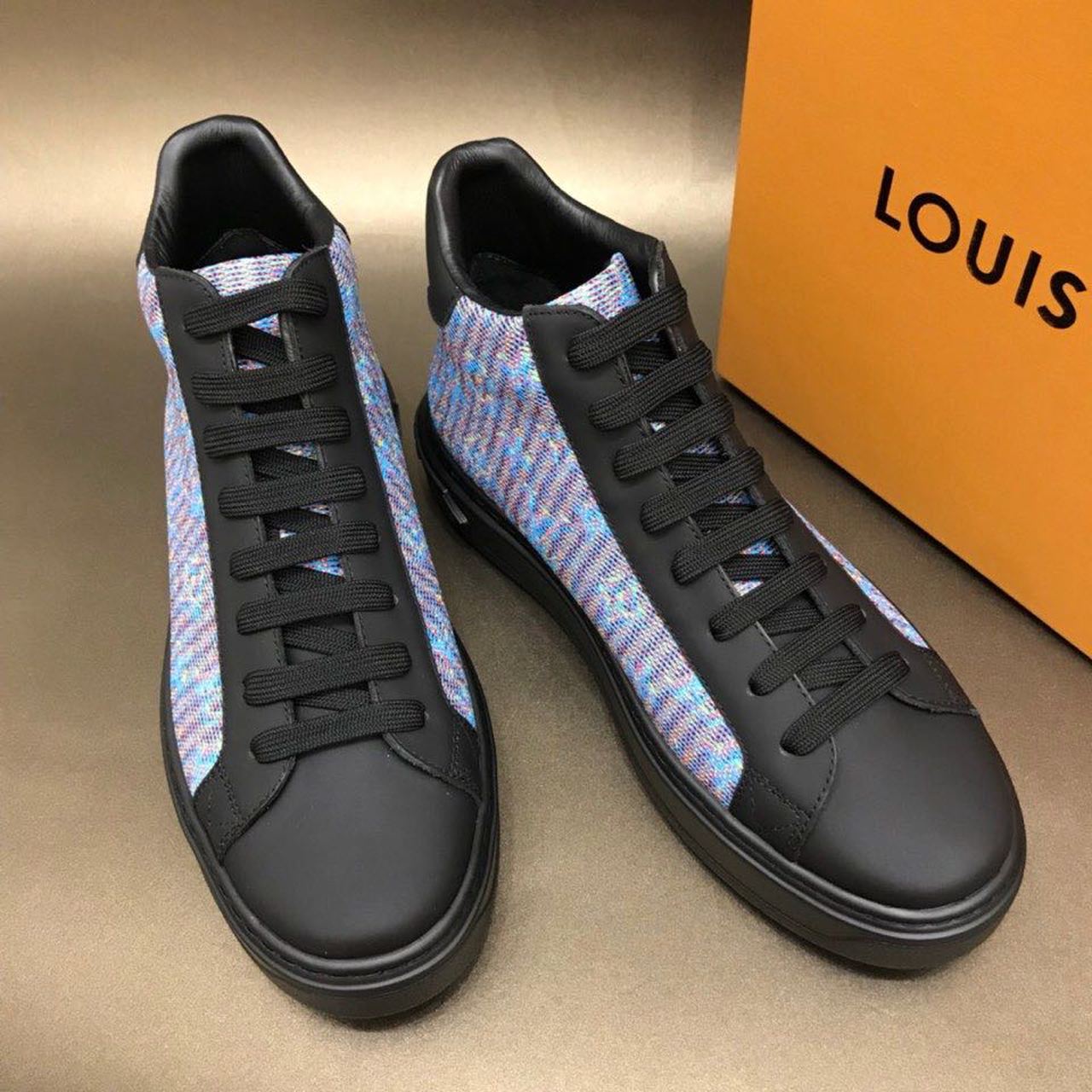 Louis Vuitton Time Out High Top Sneakers Calfskin Leather Fall/Winter Collection 1A4XYE, Blue/Black