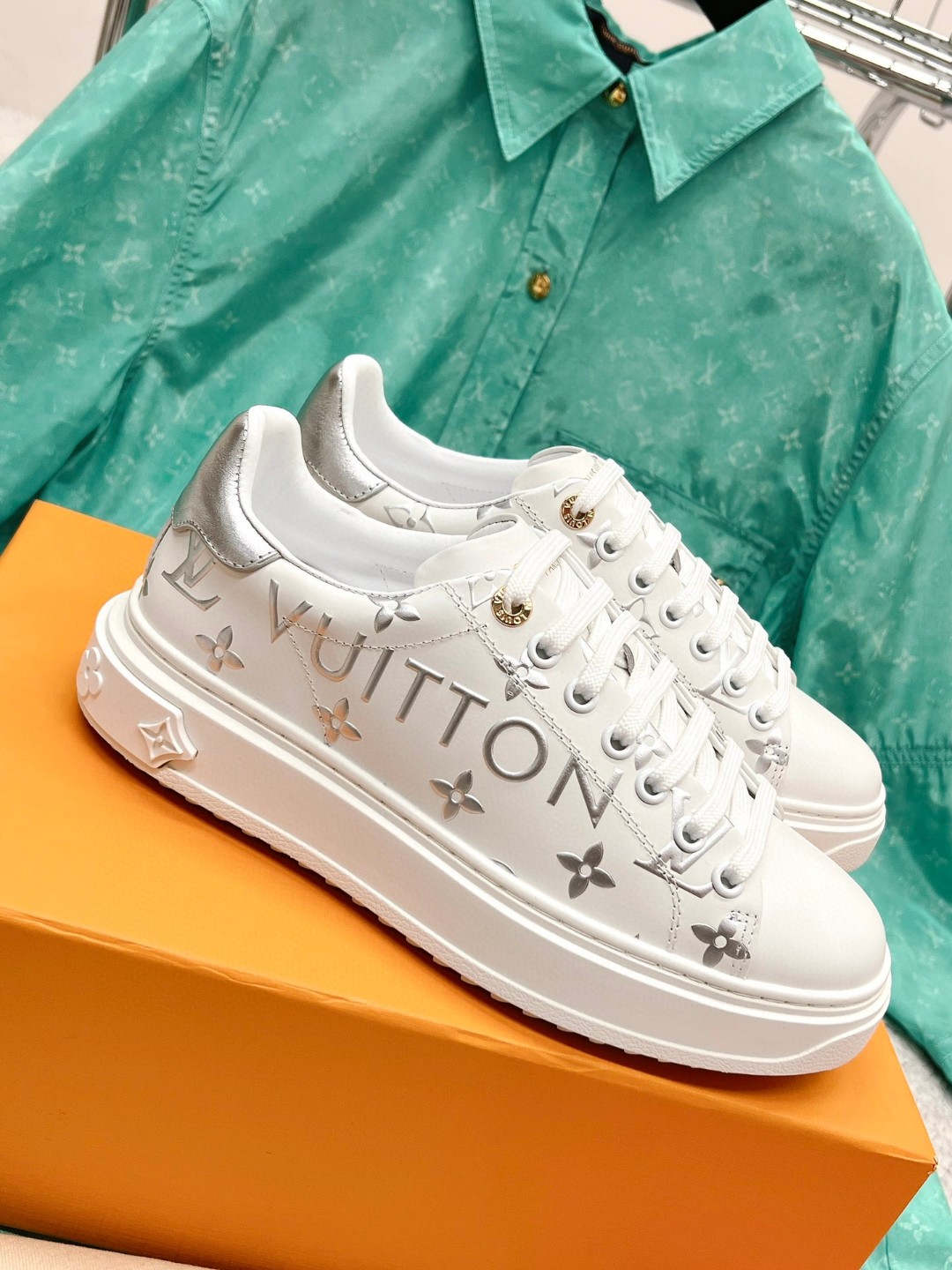 Louis Vuitton Time Out Sneaker Silver For Men 1AAVV5