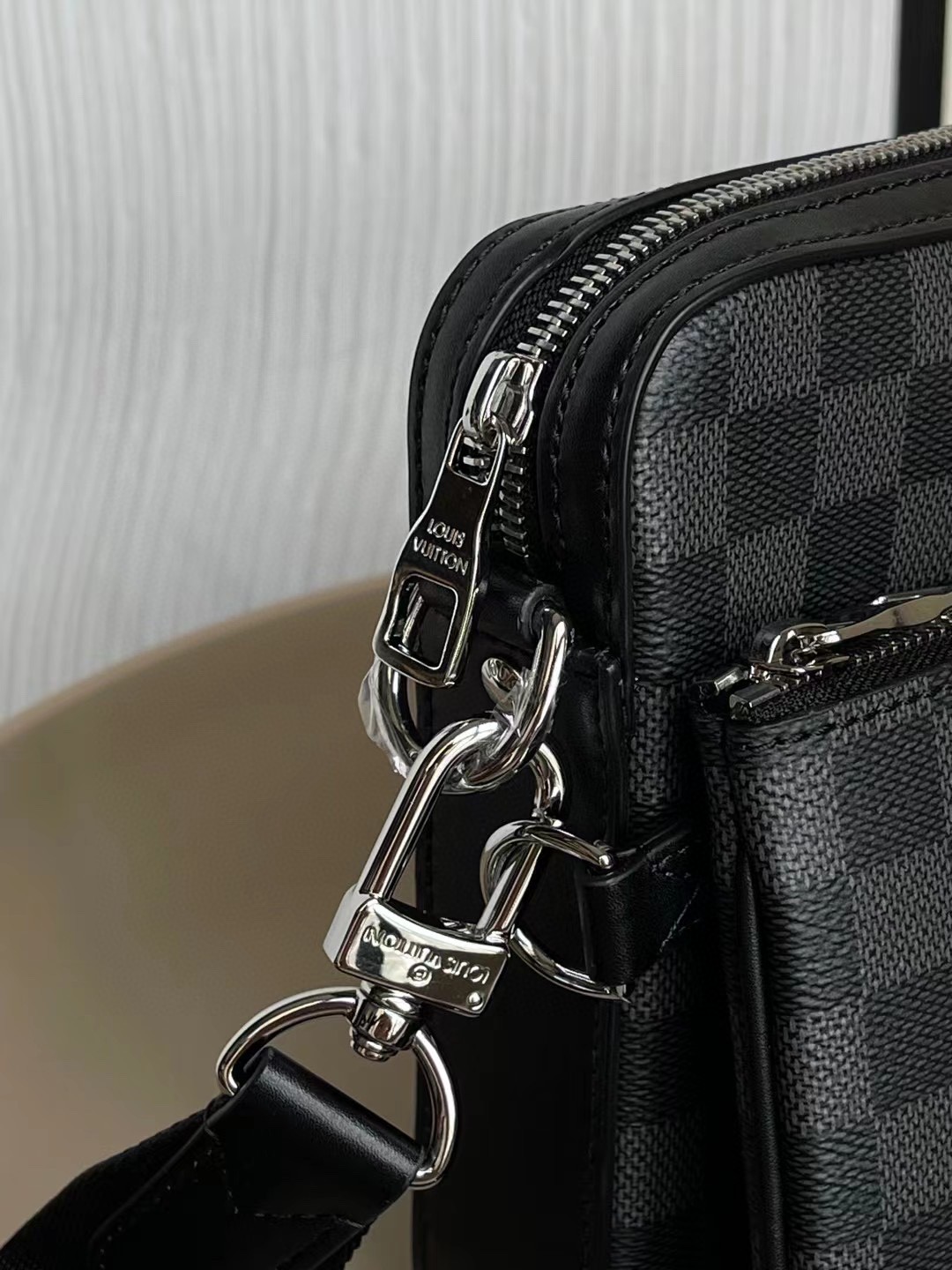 Louis Vuitton Trio Messenger Damier Graphite Canvas For Men, Men’s Bags, Crossbody Bags 9.8in/25cm