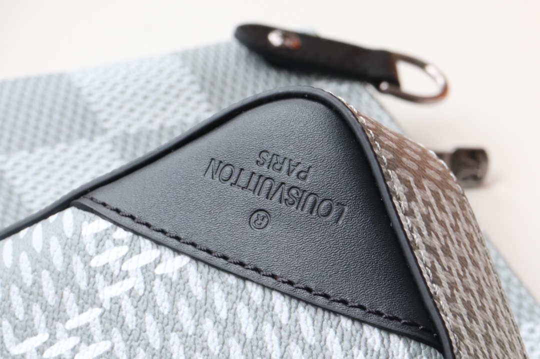 Louis Vuitton Trio Messenger Monogram Eclipse Monogram/ Eclipse Reverse For Men, Men’s Bags, Shoulder And Crossbody Bags 9.8in/25cm