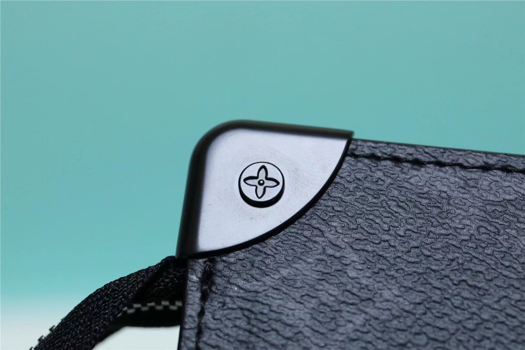 Louis Vuitton Trunk Pouch Monogram Eclipse Canvas Black For Men, Men’s Wallet 28cm