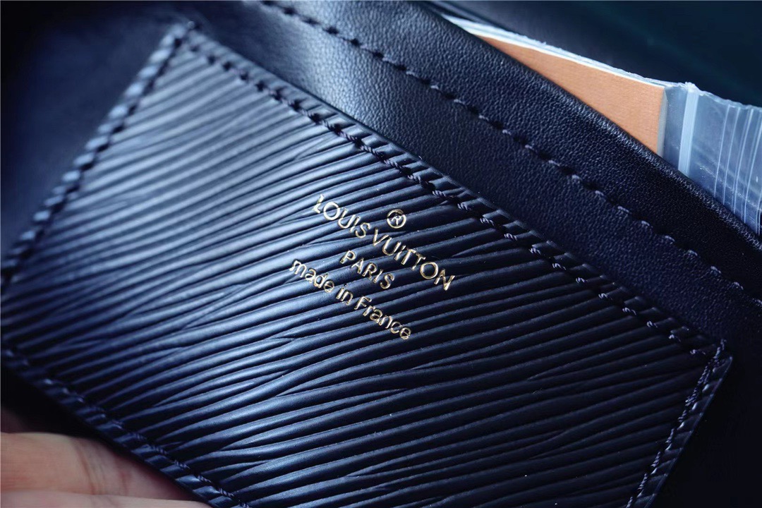 Louis Vuitton Twist MM Epi Black For Women, Women’s Handbags, Shoulder And Crossbody Bags 7.5in/19cm