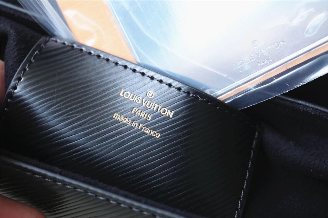 Louis Vuitton Twist MM Epi Black For Women, Women’s Handbags, Shoulder And Crossbody Bags 9.1in/23cm LV