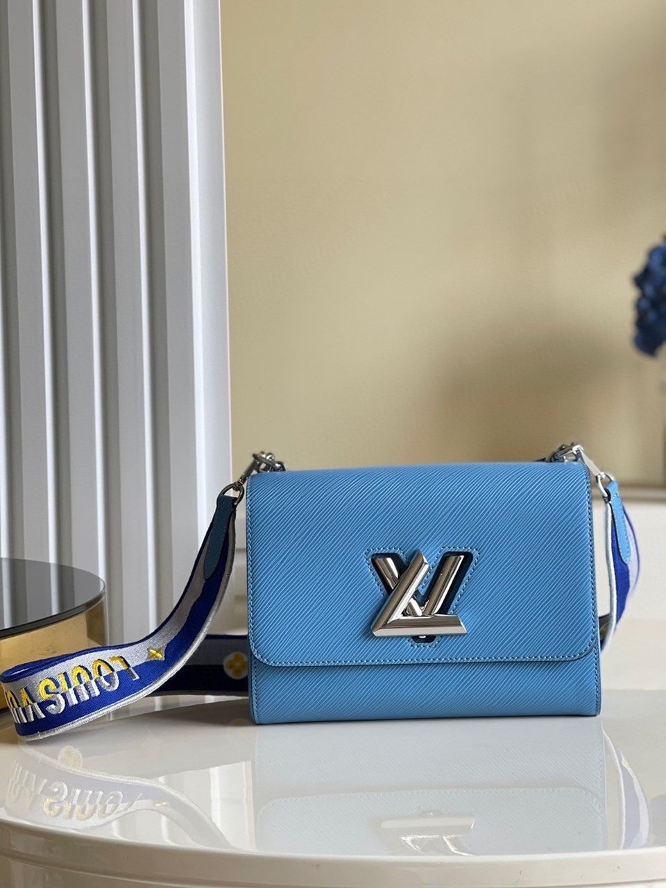 Louis Vuitton Twist MM Epi Blue For Women, Women’s Handbags, Shoulder And Crossbody Bags 9.1in/23cm LV