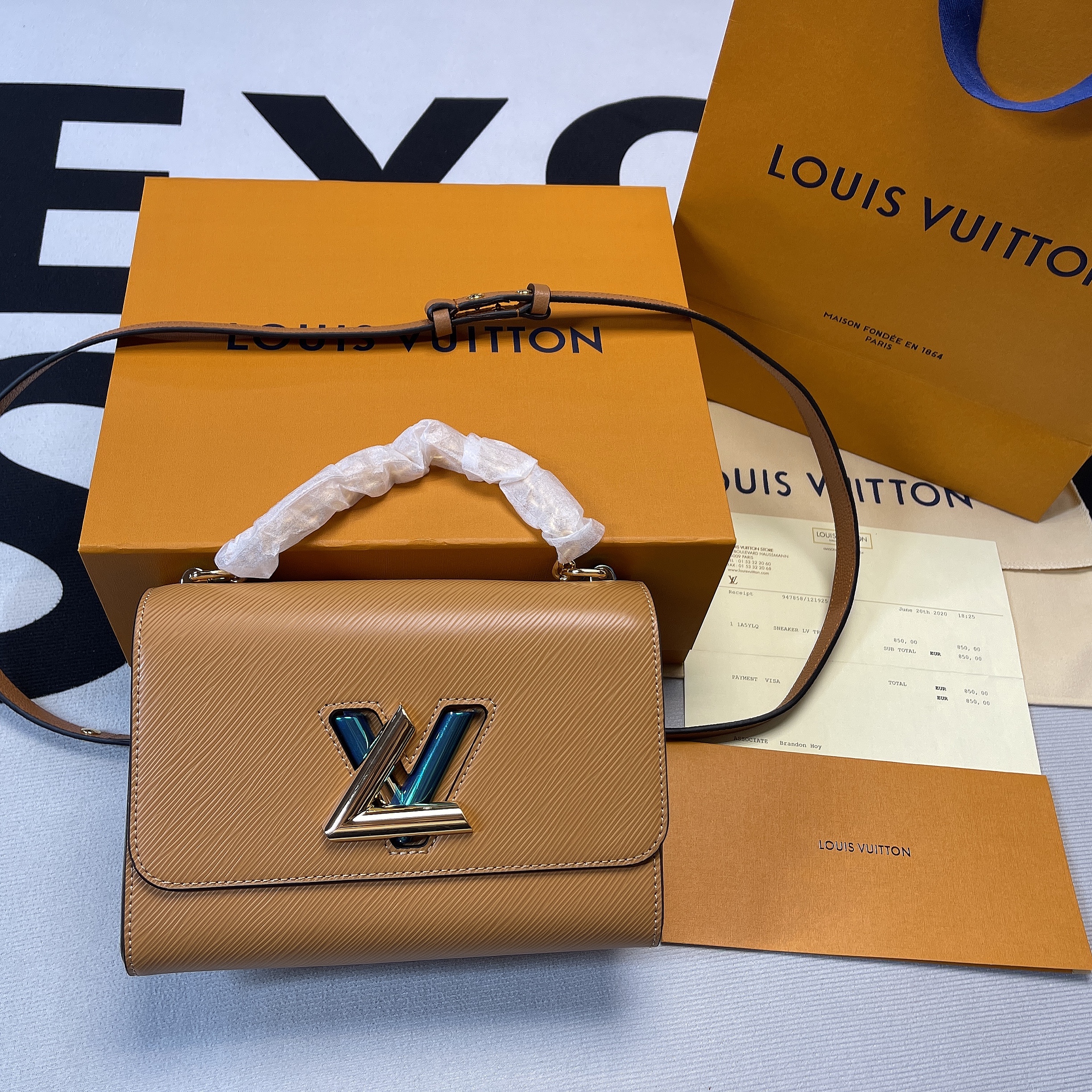 Louis Vuitton Twist MM Epi Gold Miel Brown For Women, Women’s Bags, Shoulder And Crossbody Bags 9.1in/23cm