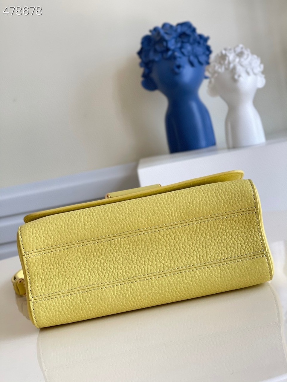 Louis Vuitton Twist MM Ginger Yellow For Women, Women’s Handbags, Shoulder And Crossbody Bags 9.1in/23cm LV