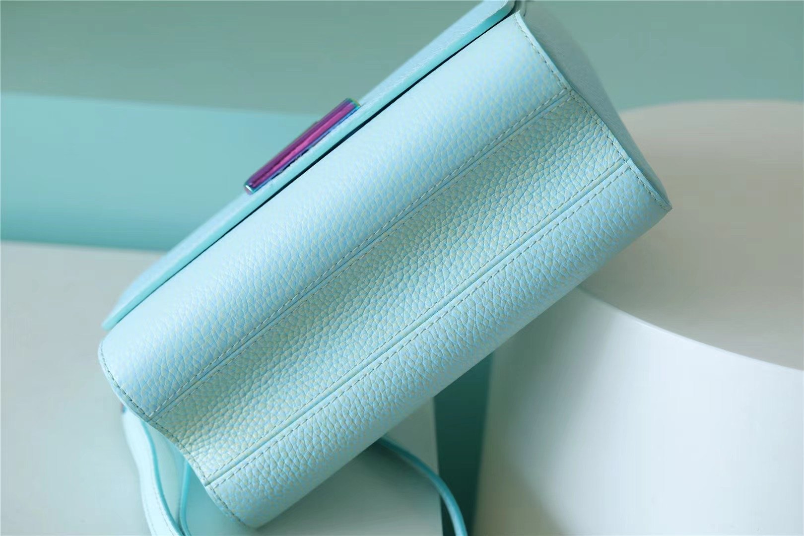 Louis Vuitton Twist MM Grain Blue For Women, Women’s Handbags, Shoulder And Crossbody Bags 9.1in/23cm