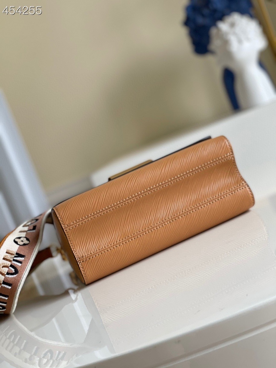 Louis Vuitton Twist MM Monogram Blossoms Honey Gold For Women, Women’s Handbag, Shoulder And Crossbody Bags 9.1in/23cm