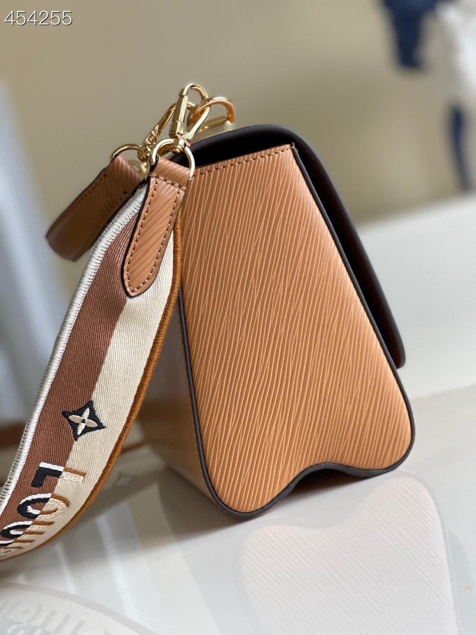 Louis Vuitton Twist MM Monogram Blossoms Honey Gold For Women, Women’s Handbag, Shoulder And Crossbody Bags 9.1in/23cm
