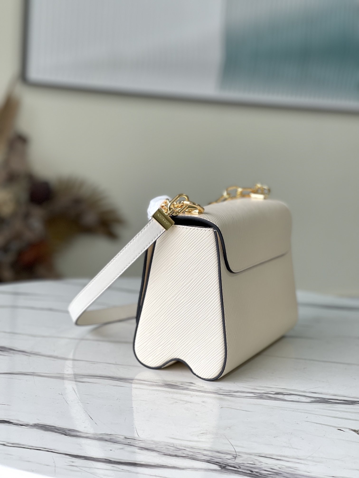 Louis Vuitton Twist MM Monogram Flower Quartz White For Women, Women’s Handbags, Shoulder And Crossbody Bags 9.1in/23cm