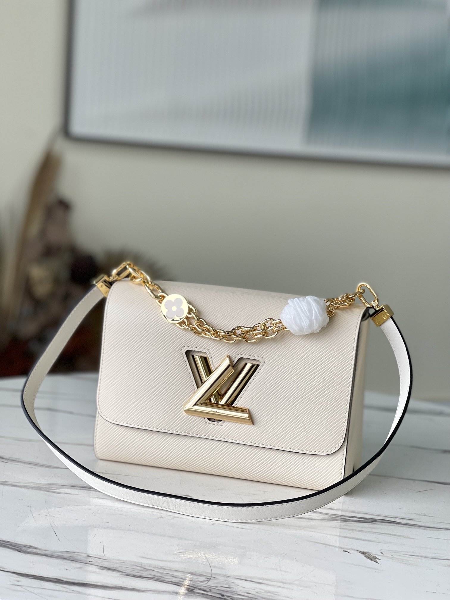 Louis Vuitton Twist MM Monogram Flower Quartz White For Women, Women’s Handbags, Shoulder And Crossbody Bags 9.1in/23cm