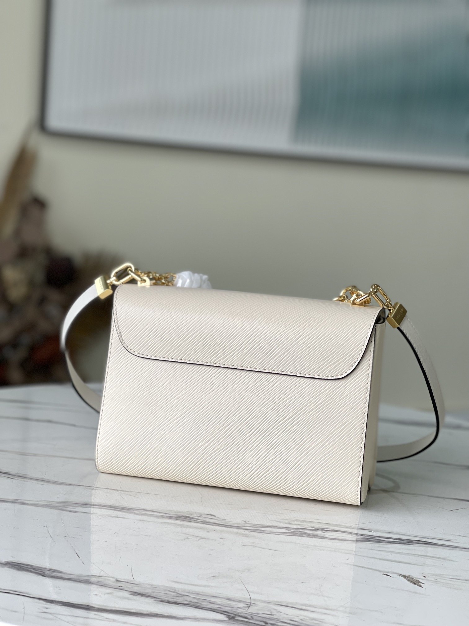 Louis Vuitton Twist MM Monogram Flower Quartz White For Women, Women’s Handbags, Shoulder And Crossbody Bags 9.1in/23cm