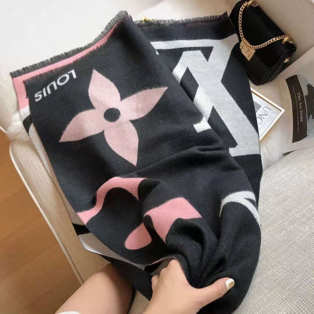 Louis Vuitton Ultimate Shine Scarf Black For Women