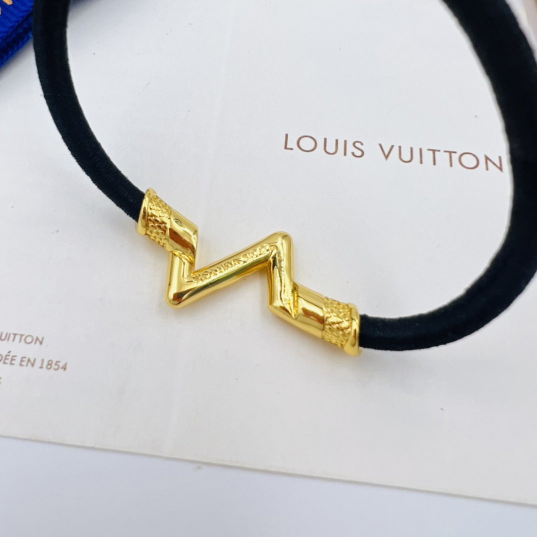 Louis Vuitton Volt Upside Down Play Small Bracelet Yellow Gold