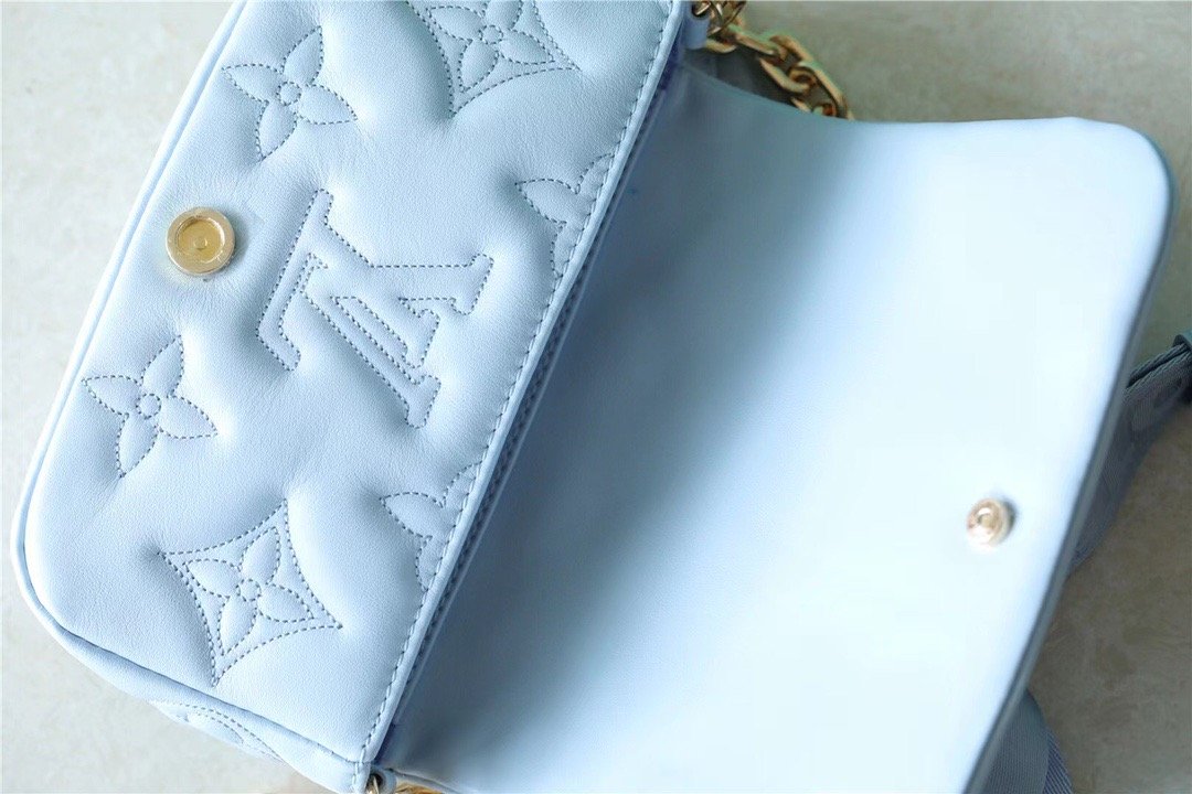 Louis Vuitton Wallet On Strap Bubblegram Monogram In Wallets and Small Leather Goods For Women Bleu Glacier Blue 7.9in/20cm