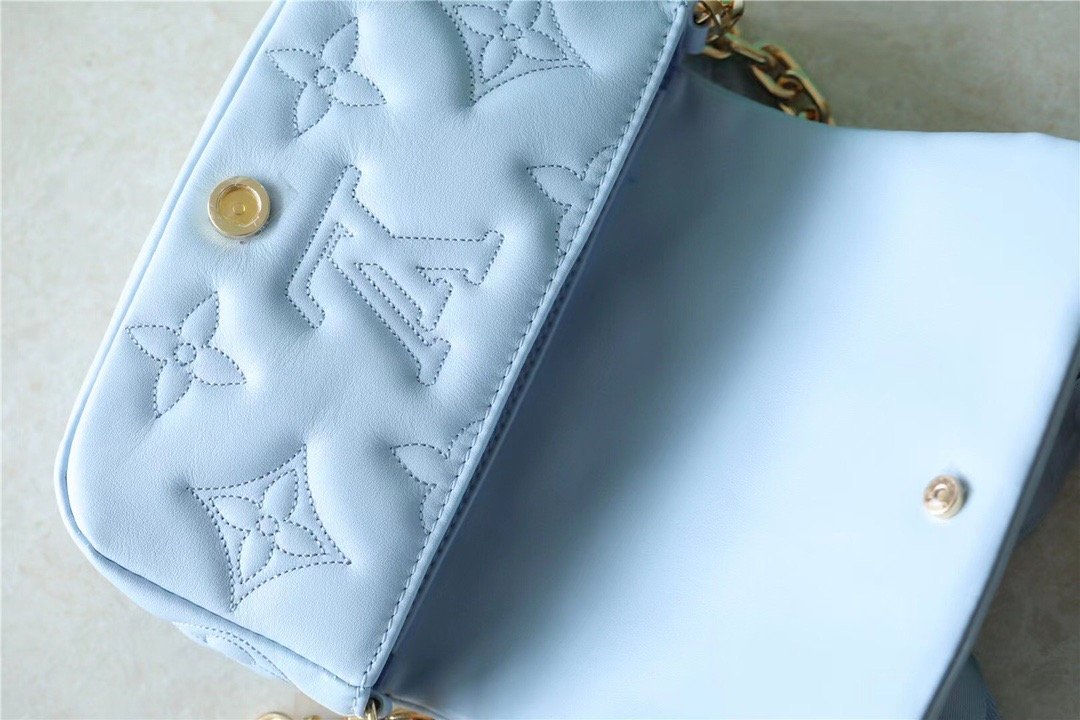Louis Vuitton Wallet On Strap Bubblegram Monogram In Wallets and Small Leather Goods For Women Bleu Glacier Blue 7.9in/20cm