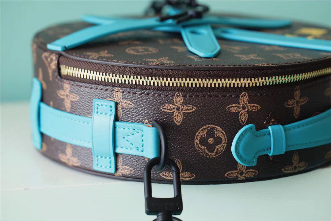 Louis Vuitton Wheel Box Monogram Canvas For Women, Women’s Handbags, Shoulder Bags And Crossbody Bags 9.1in/23cm LV 