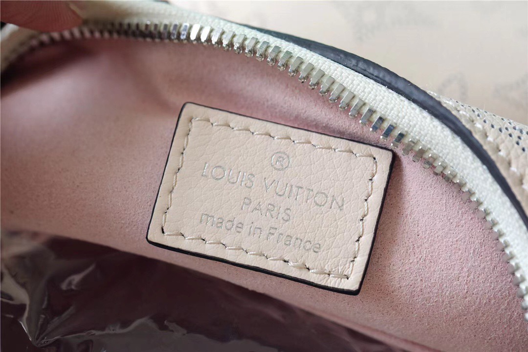Louis Vuitton Why Knot MM Mahina Light Pink For Women, Women’s Handbags, Shoulder And Crossbody Bags 13.4in/34cm LV 