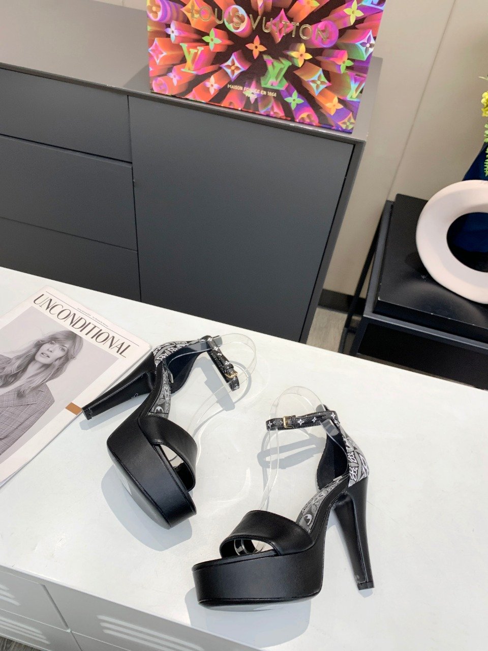 Louis Vuitton Women’s Afterglow Platform Sandal Black And White For Women LV