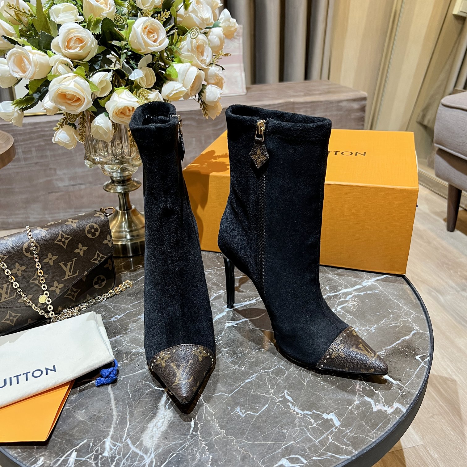 Louis Vuitton Women’s Cherie Ankle Boots Black For Women LV