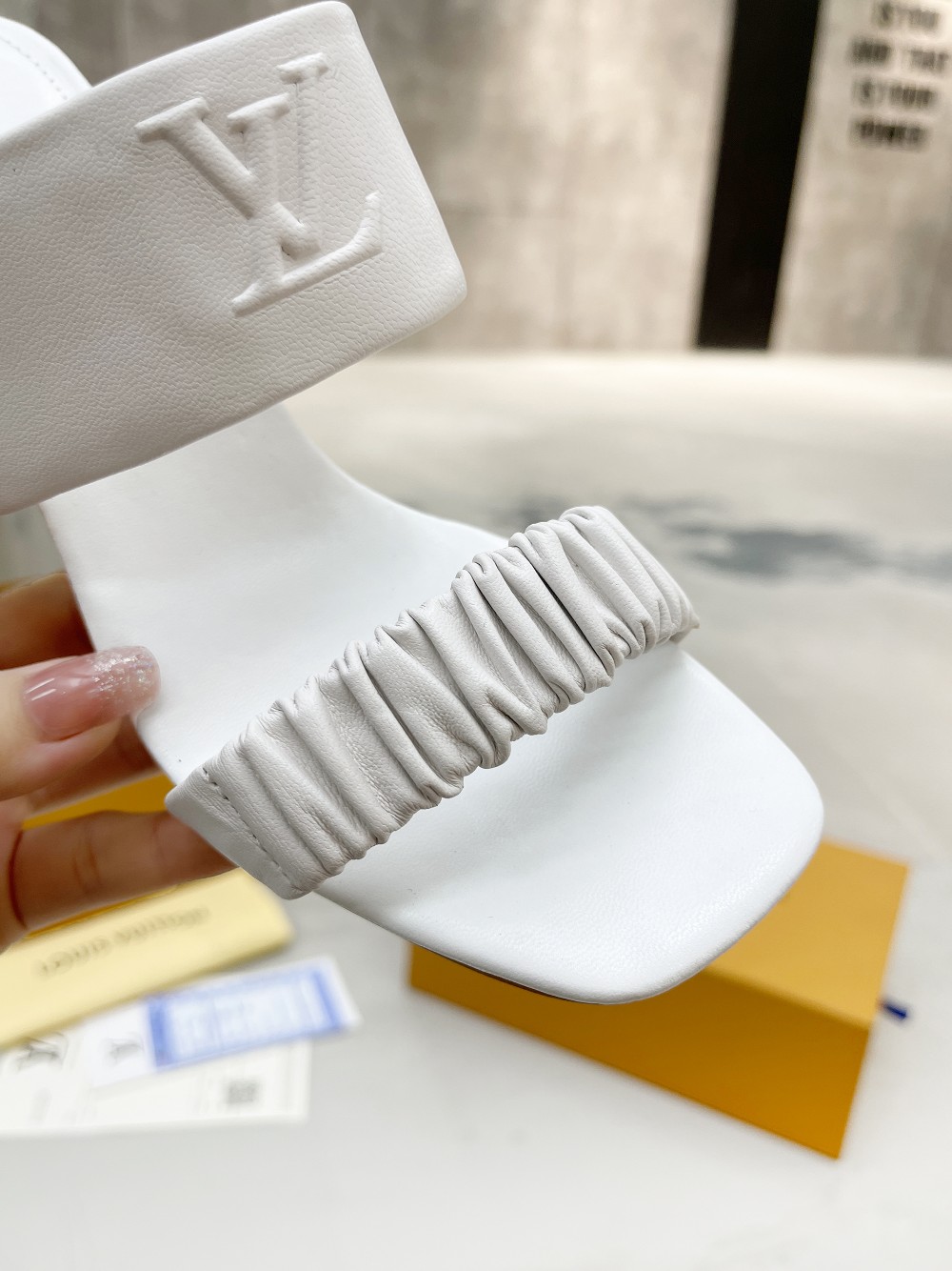 Louis Vuitton Women’s Drapy Mule White For Women LV